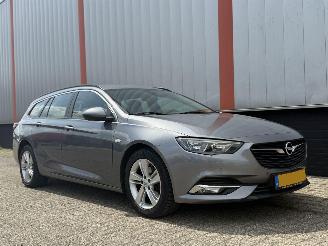 damaged passenger cars Opel Insignia 1.6 CDTI Business Executive AUTOMAAT SPORTS TOURER 2019/1