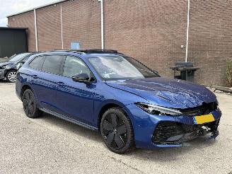 Volkswagen Passat 1.5 eHybrid R LINE picture 2