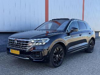 Volkswagen Touareg 3.0 TDI R Line BLACK picture 24