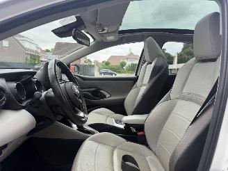 Toyota Yaris 1.5 Hybrid glasdak automaat picture 10
