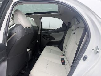Toyota Yaris 1.5 Hybrid glasdak automaat picture 26