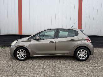 Peugeot 208 1.4 e-HDi Blue Lease picture 14