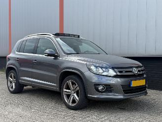 Unfallwagen Volkswagen Tiguan 1.4 TSI R LINE NAP PANO 2014/1