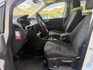 Volkswagen Touran 1.2 TSI R Line 7 PERS NAP! picture 9