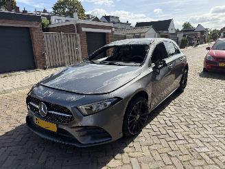 krockskadad bil auto Mercedes A-klasse A180 AMG Pakket SFEER 2019/1