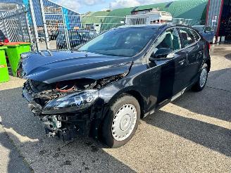 Volvo V-40 1.6 CROSS COUNTRY picture 4