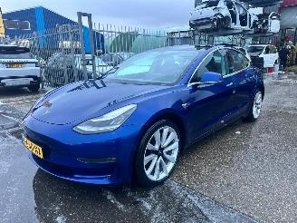 Unfallwagen Tesla Model 3 LONG RANGE DUAL MOTOR AWD 75 KWH 2019/11