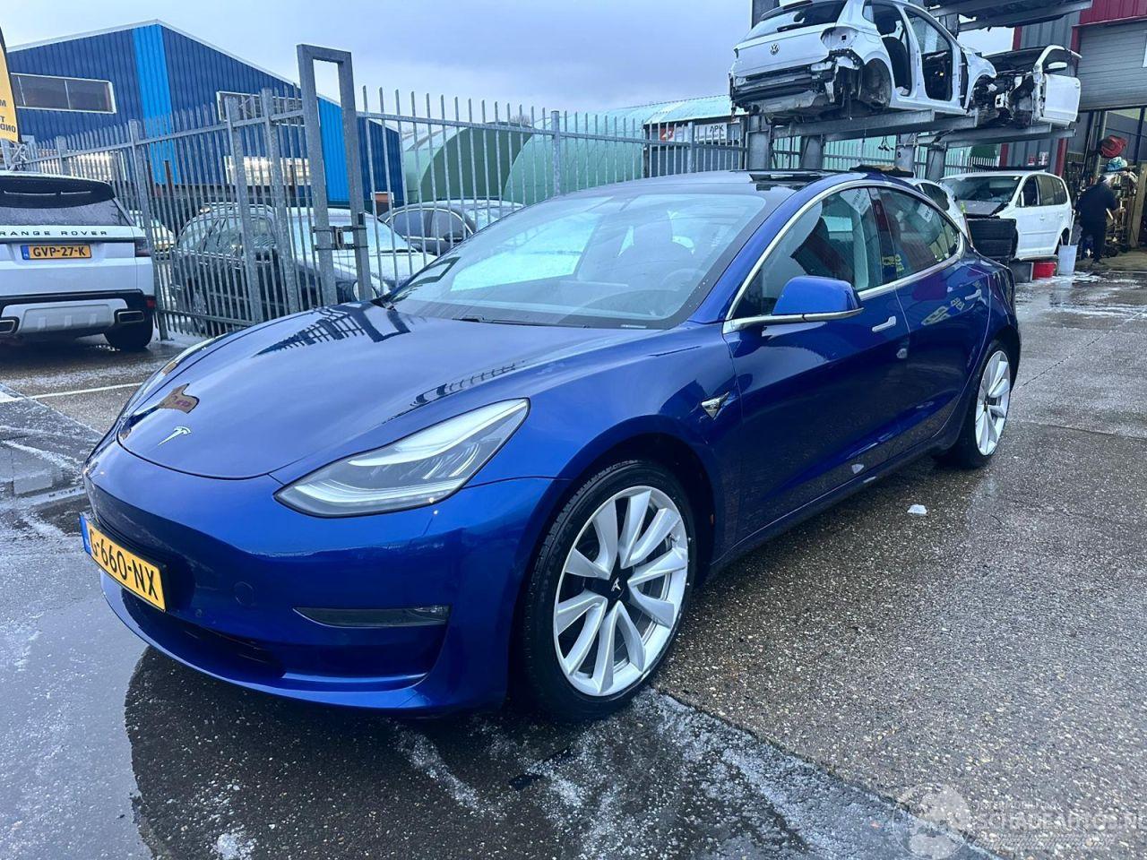 Tesla Model 3 LONG RANGE DUAL MOTOR AWD 75 KWH