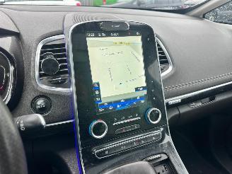 Renault Espace 1.6 dCi INITIALE PARIS 7P picture 13