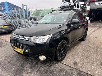 krockskadad bil auto Mitsubishi Outlander 2.0 PHEV BUSINESS EDITION PLUG IN 2014/8