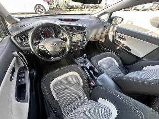 Kia Cee d 1.6 GDI picture 8
