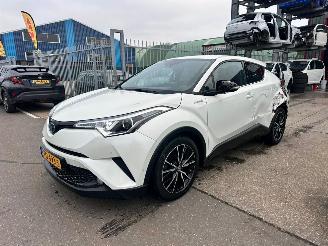 skadebil auto Toyota C-HR 1.8 HYBRIDE BI-TONE 2018/4
