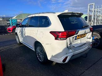 Mitsubishi Outlander 2.4 PHEV S-Edition picture 6