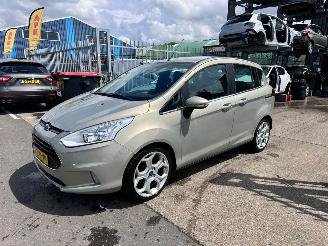 skadebil auto Ford B-Max 1.6 TI-VCT / AUTOMAAT 2013/5