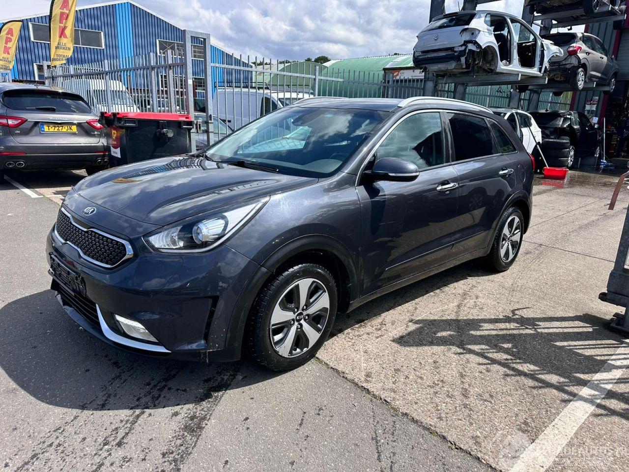 Kia Niro 1.6 HYBRIDE / AUTOMAAT