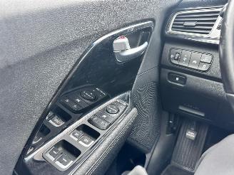Kia Niro 1.6 HYBRIDE / AUTOMAAT picture 13