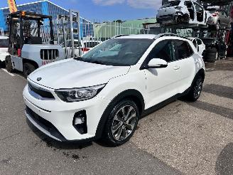 uszkodzony samochody osobowe Kia Stonic 1.0 AUTOMAAT / 2020/3