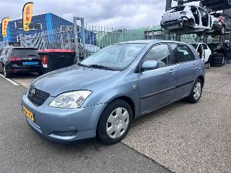 Vaurioauto  passenger cars Toyota Corolla 1.6 VVT-i TERRA 2004/3