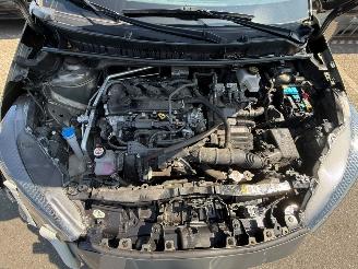 Toyota Yaris 1.5 HYRBIDE picture 13