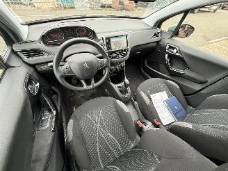 Peugeot 208 1.2 VTI ACTIVE picture 8