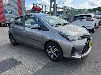 Toyota Yaris 1.0 VVT-i picture 3