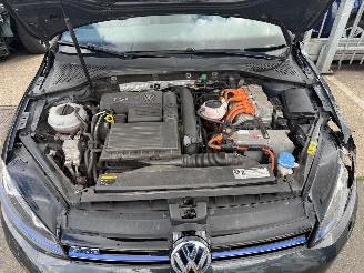 Volkswagen Golf 1.4 TSI / GTE / DSG / PANO picture 17