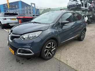 Damaged car Renault Captur 1.2 TCe DYNAMIQUE / AUTOMAAT 2014/3