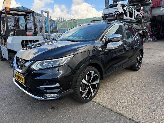 krockskadad bil auto Nissan Qashqai 1.3 DIG-T TEKNA + / BOMVOLLE AUTO 2019/4