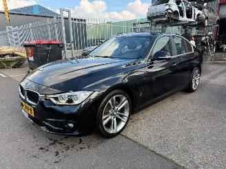 damaged passenger cars BMW 3-serie 330e HIGH EXECUTIVE 2016/12