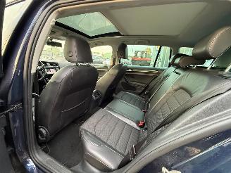 Volkswagen Golf 1.6 TDI / DSG / PANO / HIGHLINE picture 9