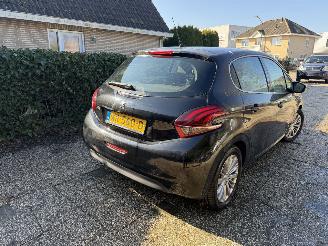 Damaged car Peugeot 208 1.2 PURE TECH ALLURE  69000KM 2018/3