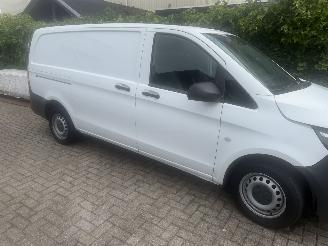 Schade bestelwagen Mercedes Vito 114 CDI LANG AIRCO 210000NAP 2019/11