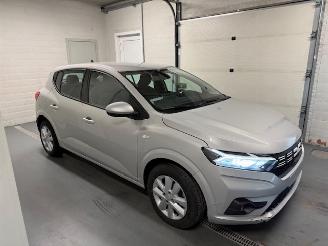 skadebil auto Dacia Sandero  2023/3