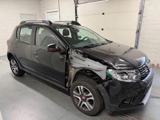 Damaged car Dacia Sandero // ONLY 39000 KM // 2019/10