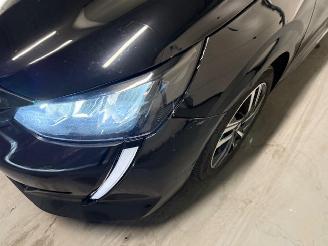 Peugeot 208  picture 4