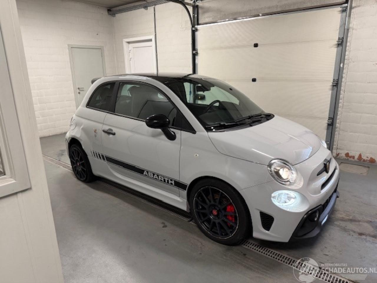 Abarth 595 COMPETIZIONE CARBON