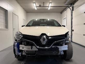 Renault Captur  picture 3
