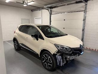 krockskadad bil auto Renault Captur  2017/3