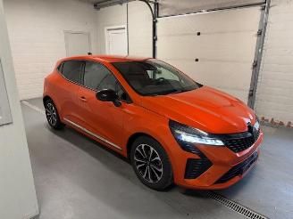 skadebil auto Renault Clio 4X CAMERA 2024/11
