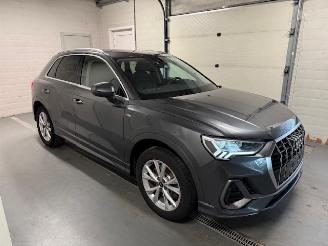 krockskadad bil auto Audi Q3 PLUG-IN-HYBRID 2023/2