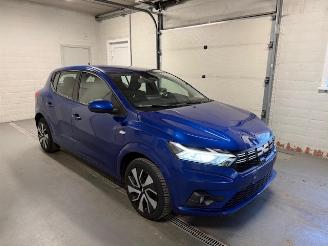 Damaged car Dacia Sandero  2025/1