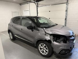 skadebil auto Renault Captur  2018/10