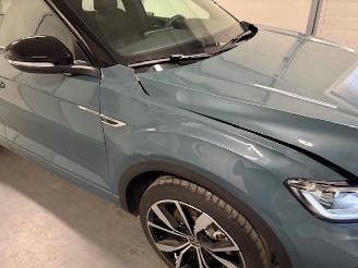 Volkswagen T-Roc  picture 2