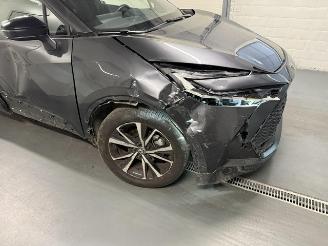 Toyota C-HR  picture 2