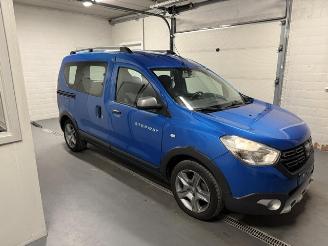 uszkodzony samochody osobowe Dacia Dokker 130 PK 2020/6