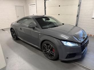 krockskadad bil auto Audi TT  2015/2