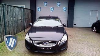 Uttjänta bilar auto Volvo V-60 V60 I (FW/GW), Combi, 2010 / 2018 2.0 D3 20V 2012