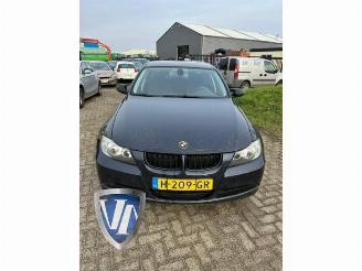 Coche siniestrado BMW 3-serie 3 serie (E90), Sedan, 2005 / 2011 318i 16V 2008/8