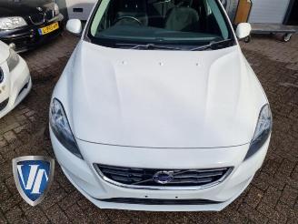 Vrakbiler auto Volvo V-40 V40 (MV), Hatchback 5-drs, 2012 / 2019 1.6 D2 2013/5