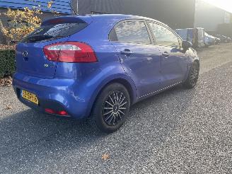 Kia Rio 5drs airco picture 6